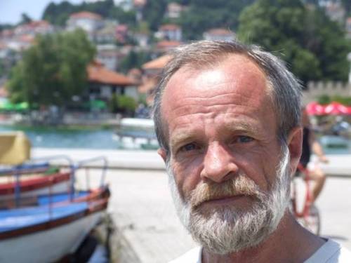 НУ Библиотека „Григор Прличев“ од Охрид по повод 50 години од творештвото организира Книжевна средба со Смиле Наумоски Брсјак, поет, писател и есеист од Охрид