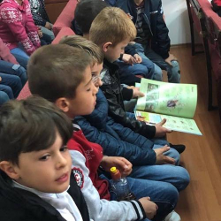 По повод месецот на книгата на 26.10.2017 посета на учениците од 3-то одд. со своите наставници од ОУ „Братство Единство“ - Охрид на НУ Библиотека „Григор Прличев“ - Охрид