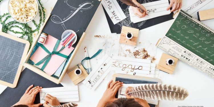Како да потпишеме книга која ја подаруваме?