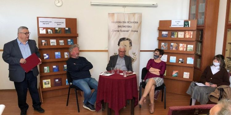 Проф. д-р Димитар Пандев прогласен за почесен член на НУ Библиотека „Григор Прличев“