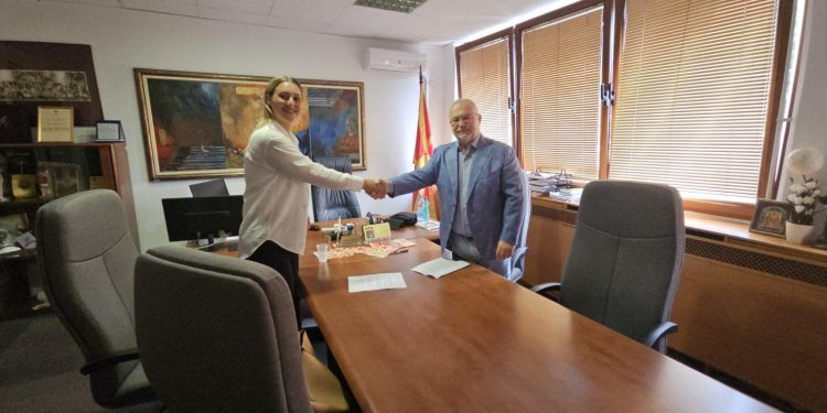 Агенцијата за иселеништво и нашата Библиотека потпишаа Меморандум за соработка