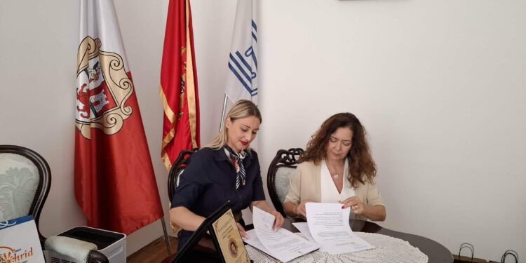 Во Котор  потпишан  Меморандум за соработка меѓу Културниот центар „Никола Ѓурковиќ“ и НУ Библиотека „Григор Прличев“